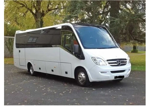 Minibus Hire for Bradford Airport Transfers and City Adventures