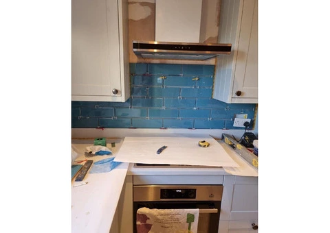 LGC DECORATORS LTD - 7/8