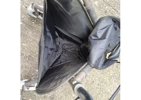 COOPERS three wheeled walker. Mobility aid. - 7/9