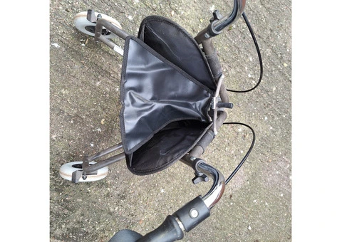 COOPERS three wheeled walker. Mobility aid. - 9/9