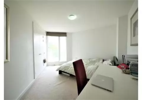 A Well Presented 2 DOUBLE Bed 2 Baths Apartment - 2/9
