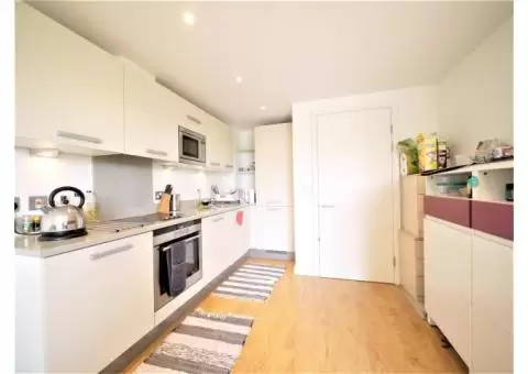 A Well Presented 2 DOUBLE Bed 2 Baths Apartment - 5/9