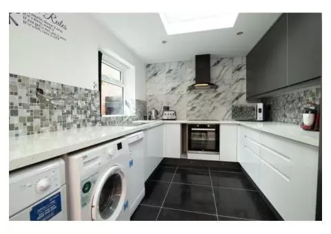 Best Student Accommodation on Albion Road, Manchester - 2/5