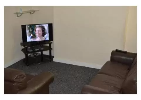 Explore Student Living on Alderson Road, Liverpool - 2/4
