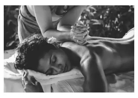 Experience Rejuvenating Facials at Our Beauty Salon in North London - 3/5