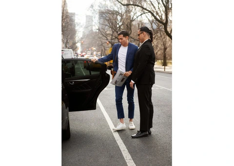 Book Limo Service London England - Kona Chauffeurs