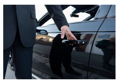 Tour Chauffeur Bournemouth for Seamless Travel to the Coast