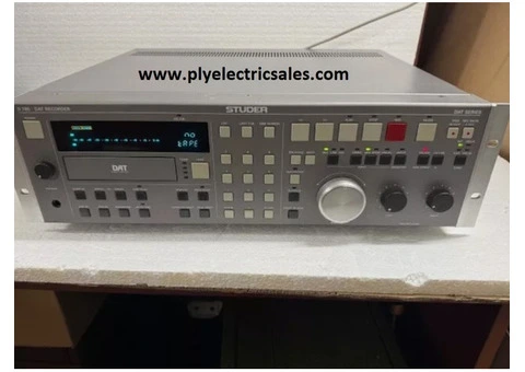 Studer D 780 DAT Recorder - 2/5