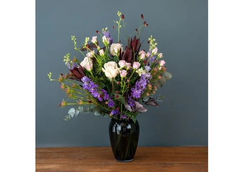 Fresh, Stunning Bouquets: Next Day Flower Delivery in Trowbridge by Pulteney Bridge Flowers