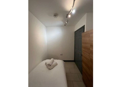 4 bed semi detached in Evering Road, London, E5. - 2/4