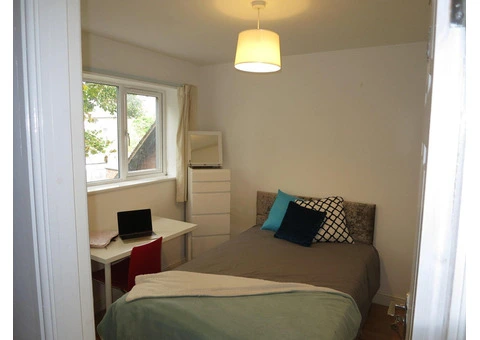 Discover Student Living at Churchview Court, North Road, Nottingham - 1/4