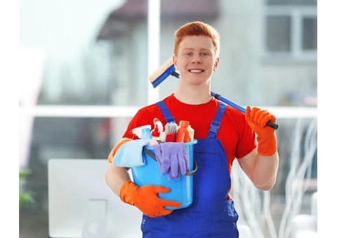 Experienced Home / Office / Hotel Cleaner available