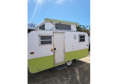 15ft caravan - 1/8