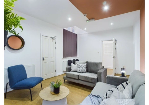 Find Budget-Friendly Student Accommodation on Well Meadow Drive, Sheffield! - 2/4