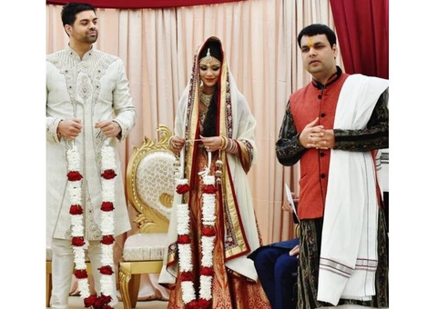 Hindu Priest For Wedding Ceremony - Eternity UK