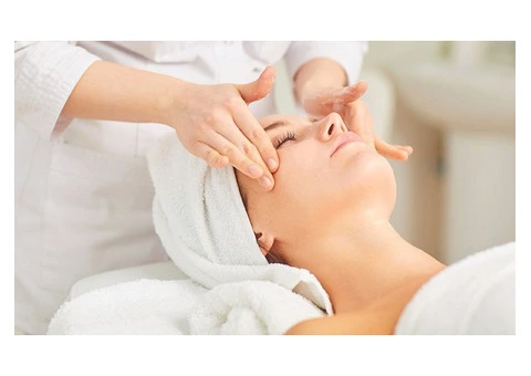 Get Luxury Skincare & Facials in North London From Mel’s Glow House!