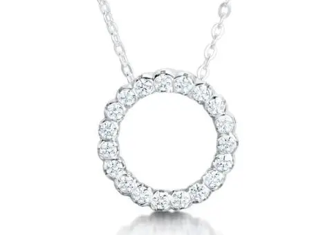 Elegant Lab Made Diamonds Circle Pendant Necklace – Timeless & Sustainable Jewellery