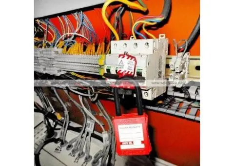 Buy Circuit Breaker Lockout in London, United Kingdom for Electrical Safety! - 7/10