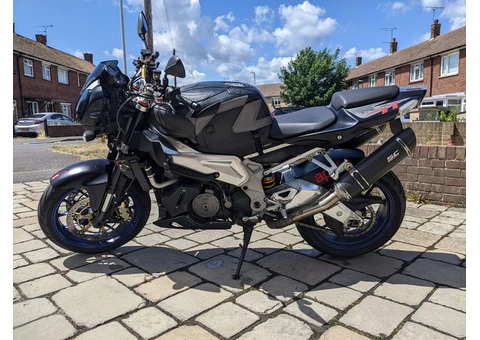 Aprilia Tuono 1000r 2009 -  Last of the V-Twin Tuonos! £3200 ONO - 1/8