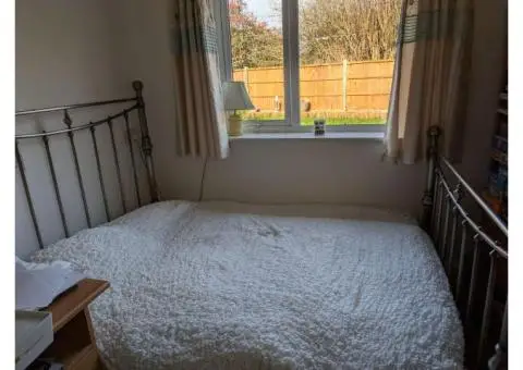 Metal double bed frame - 3/4