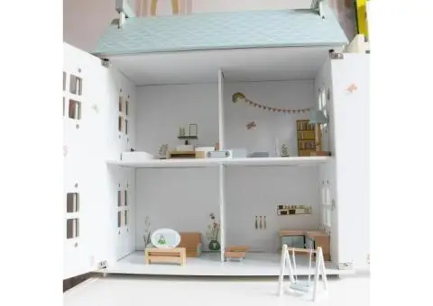 Discover Barnshenn's Wooden Dolls House
