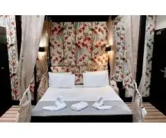 Relax in Comfort: Suite En-Suite at Edward Hotel Paddington