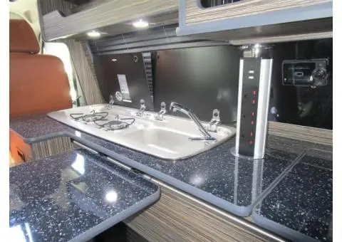 2019 Volkswagen transporter t30 150bhp bmt s/line camper with air con - 10/10