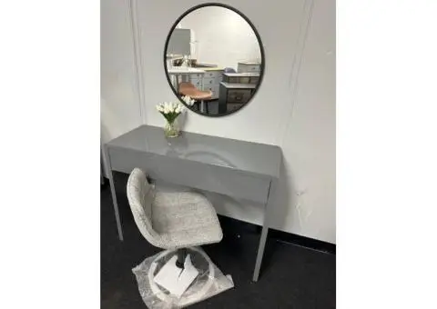Dressing table - 1/5