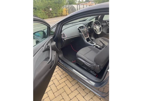 Vauxhall Astra GTC 2.0 CDTI S/S Grey for Sale - 9/10