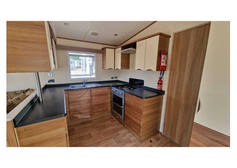 3 BEDROOM DOUBLE GLAZED & GAS CENTRAL HEATED OFF SITE SALE - 8/10