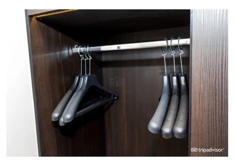 Budget-Friendly Stays Kensington – Stay Smart, Save More - 4/9