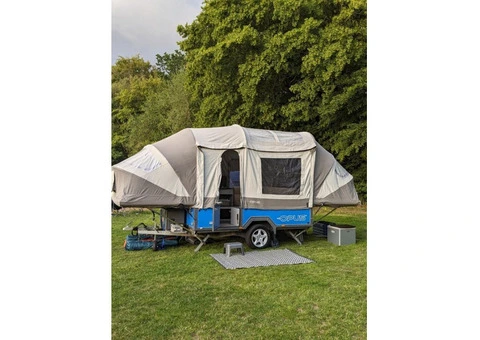 Opus Full Monty trailer tent - 4/6