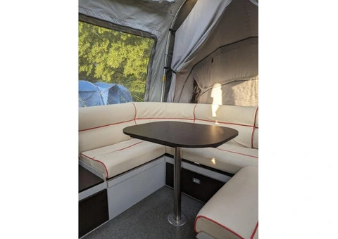 Opus Full Monty trailer tent - 5/6