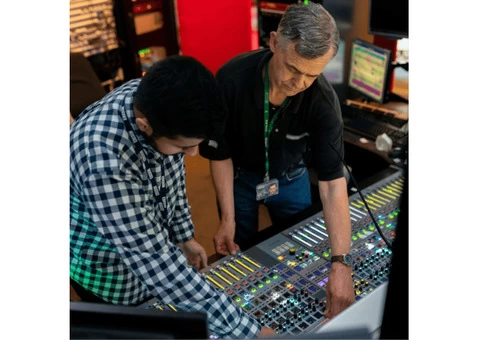 We provide holistic apprenticeship training programmes in London