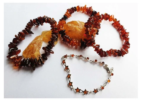 Give Amber & Silver Ring And Strengthen Your Bond!