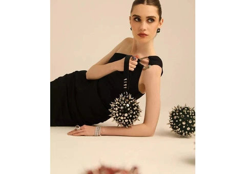 Buy Forever Noor Clutches & Designer Bags at Muzai - 1/3