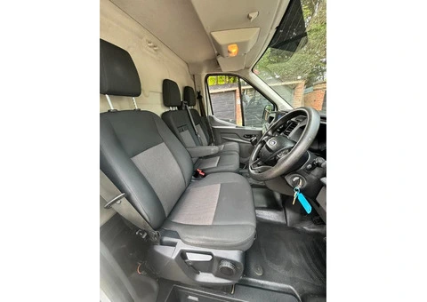 For Sale: 2018 Ford Transit Custom 300 Base Panel Van – Low Mileage, Excellent Condition - 2/6