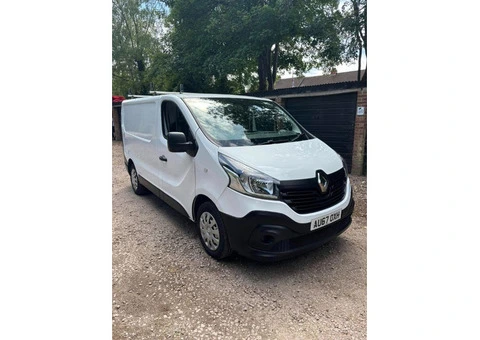 For Sale: 2018 Ford Transit Custom 300 Base Panel Van – Low Mileage, Excellent Condition - 3/6