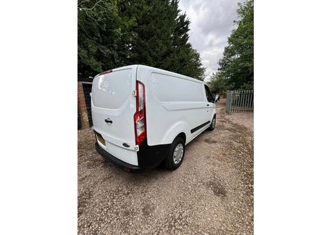 For Sale: 2018 Ford Transit Custom 300 Base Panel Van – Low Mileage, Excellent Condition - 5/6