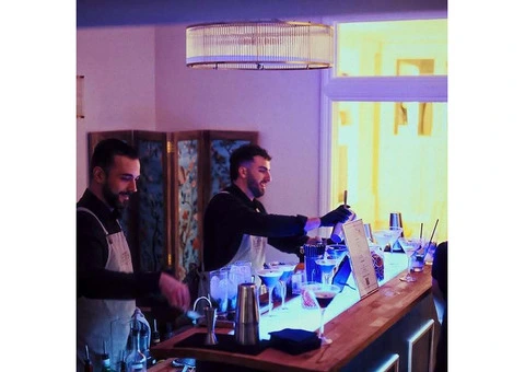 Mobile Bar Hire - The Cocktail Post - 13/28
