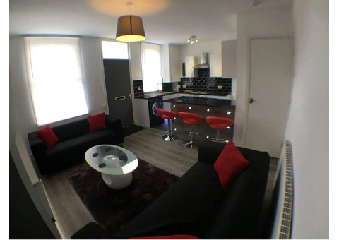 Affordable Student Accommodation in Leeds – Call Today! - 3/4