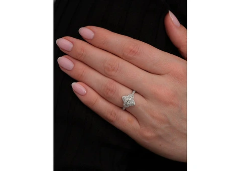 1ct Marquise Half Moon Trilogy – A Symbol of Grace
