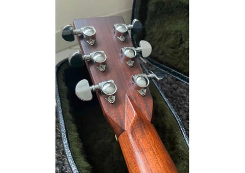 Martin D-28L (Left-Handed, 2017) – Stunning Tone, Excellent Condition + Original Case - 2/5