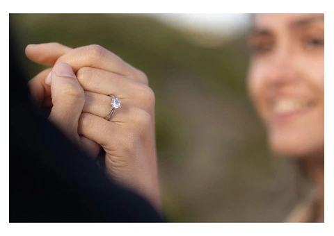 A Luxury Christmas Gift: Lab Grown Diamond Ring by Layla Diamonds