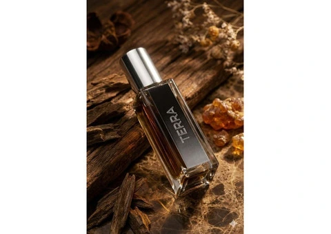045-Terra, Rosa Salas Oud Collection