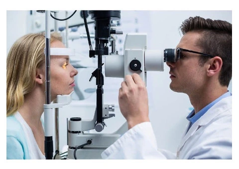 Book an Advanced OCT Eye Test in Manchester