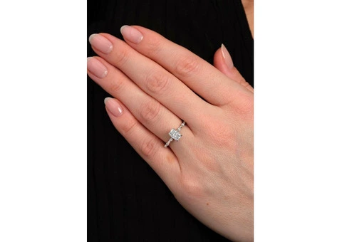 Radiant Cut Diamond Ring - Luxury 1ct Bubble Setting Design