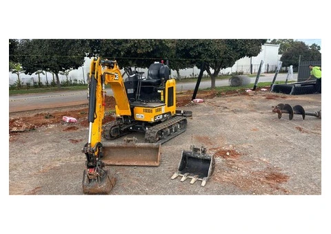 Excavator & Tipper Hire Adelaide | Same-Day Delivery | Equip Hire & Contracting