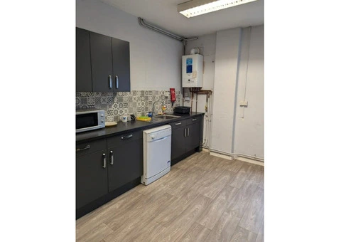 Offices to Let Hanley , Stoke-on-Trent - 4/7