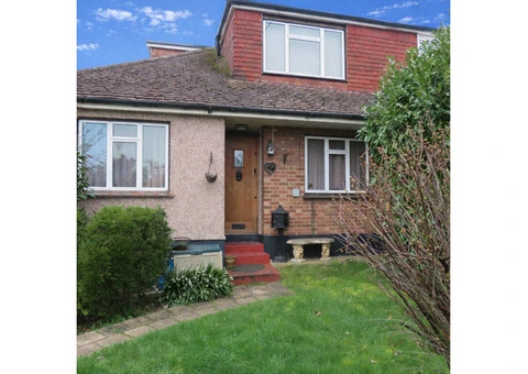 3 bed dormer bungalow for sale Benfleet - 4/30